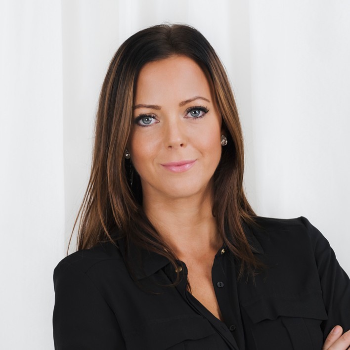 Leonie Sterner Sazesh